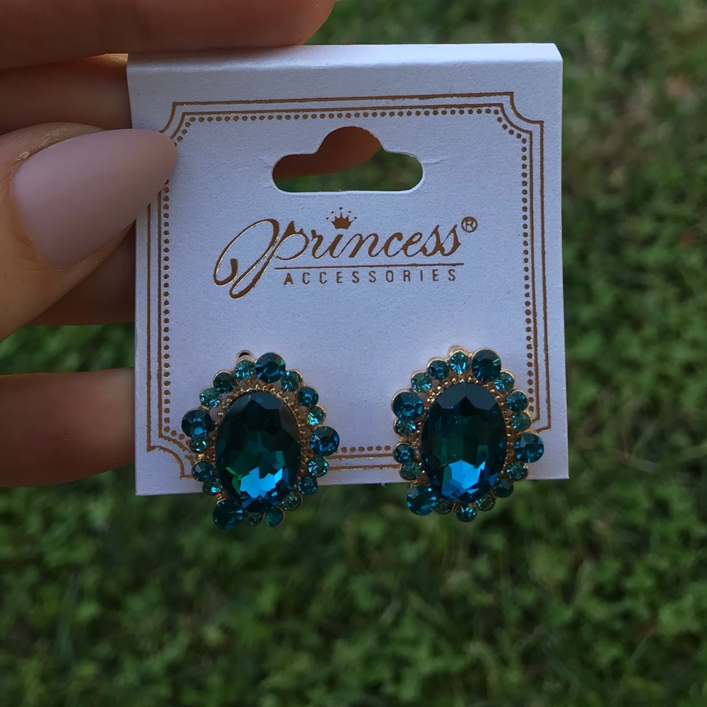 New Beautiful earrings - Picture 5 of 5